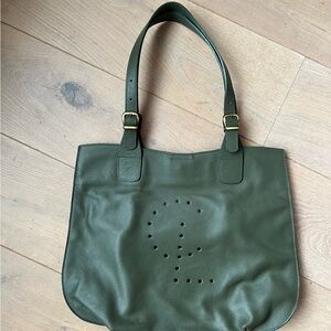 Leather hunter green shoulder bag